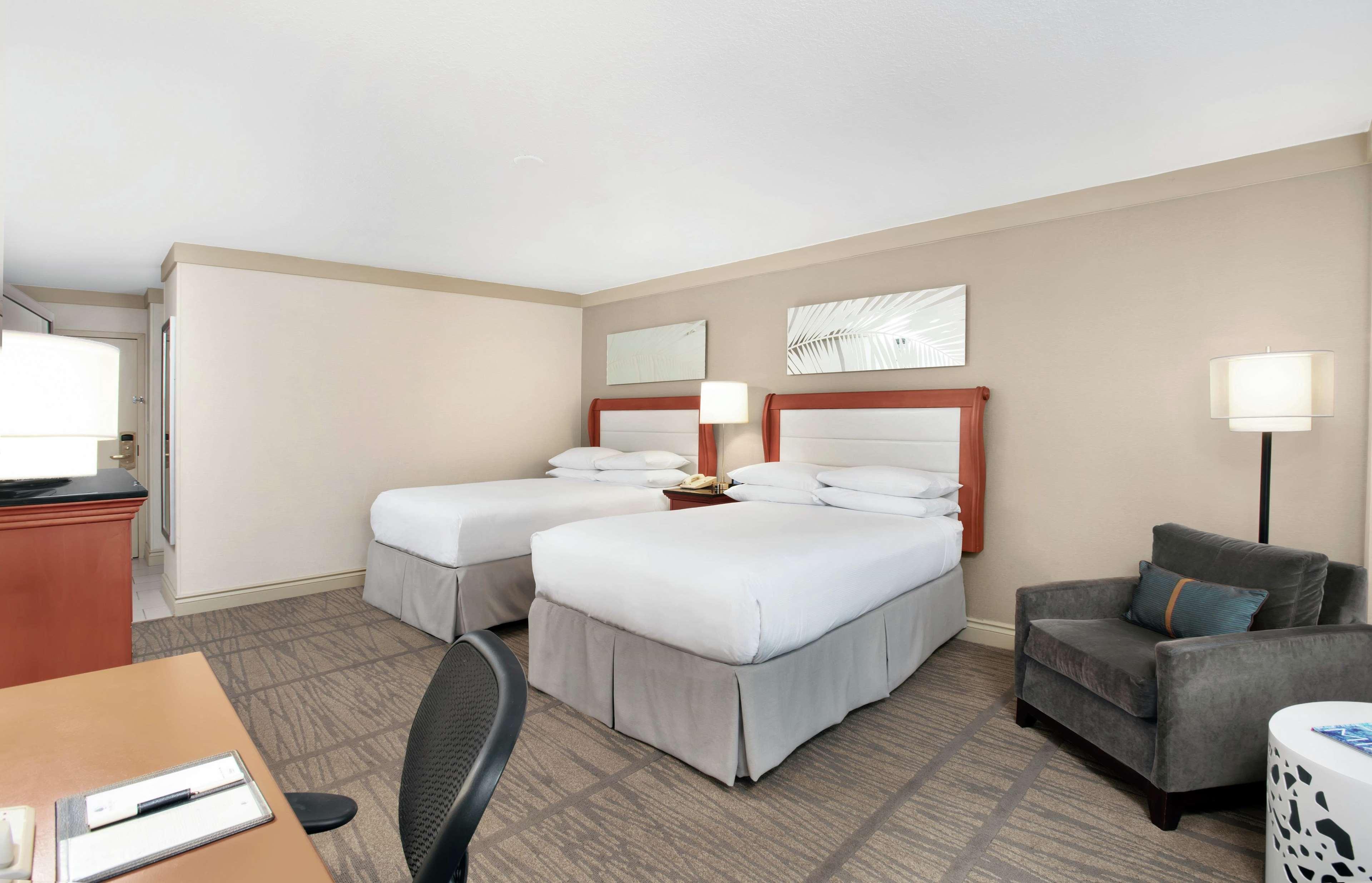 Doubletree By Hilton Hotel Miami Airport & Convention Center Miami Springs Eksteriør bilde